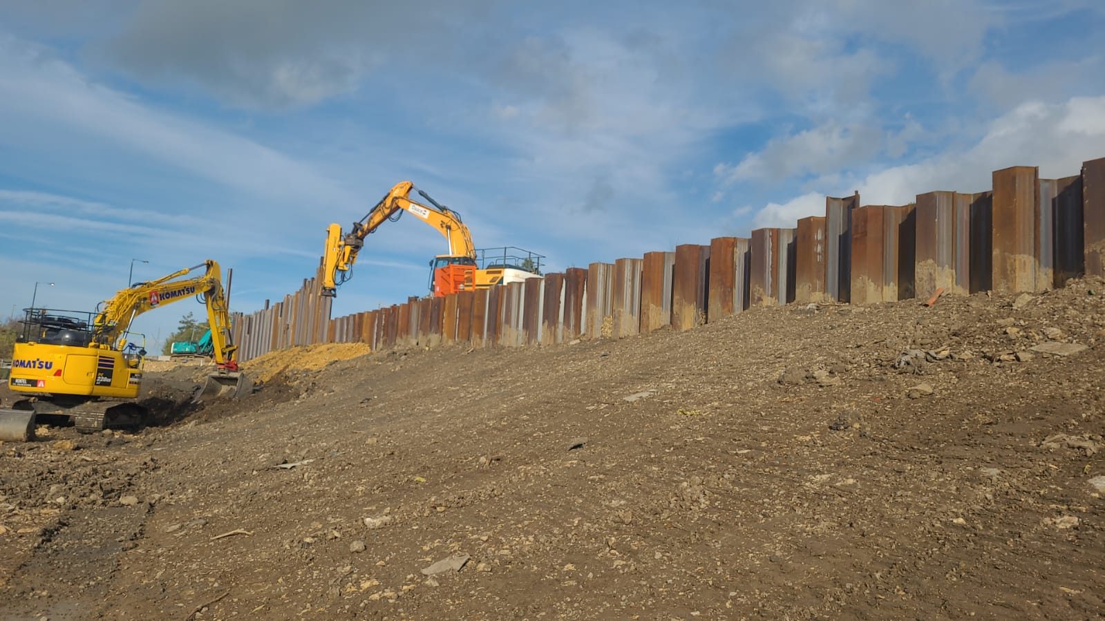M5 Junction 9, Tewkesbury: roadside sheet piling works, photograph 1 of 10